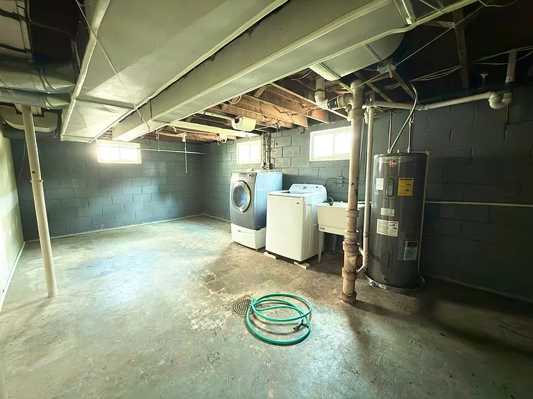 4525 Ellman Ave — Photo 13