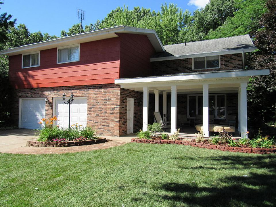 1st image of 1084 Carley Ln