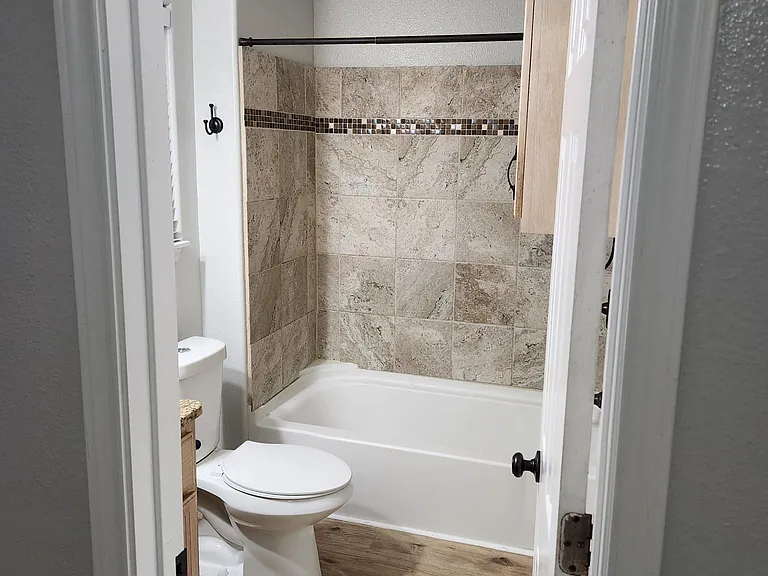 3602 Laguna Shores Rd — Photo 10