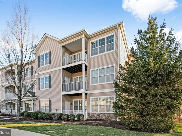 1037 Timberlake Dr, Trenton, NJ 08618