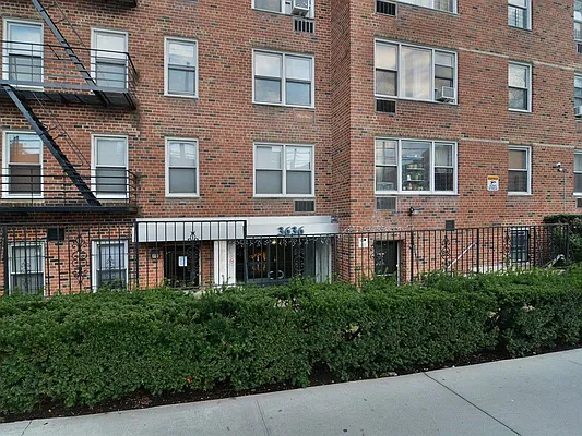 Sold by Robert E. Hill  | media 7