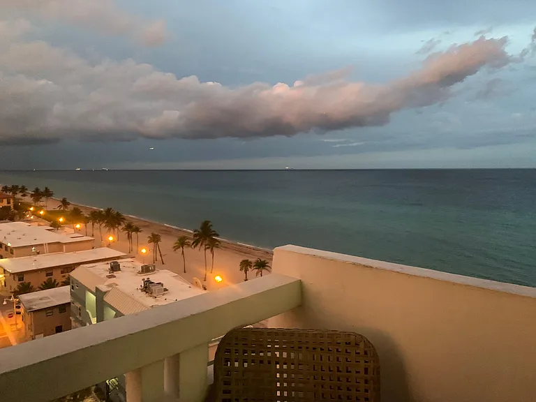 3111 N Ocean Dr — Photo 29