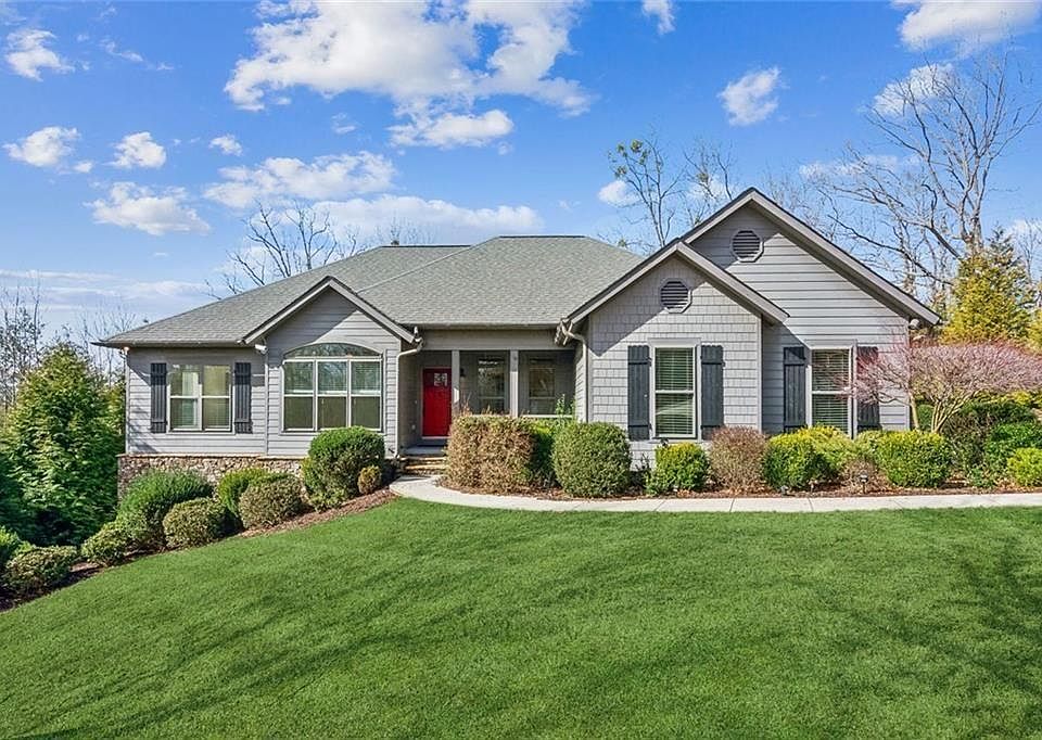 1st image of 140 Forked Leaf Rd N