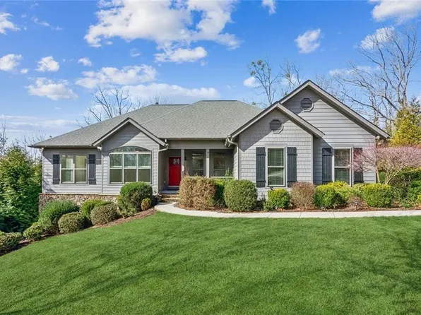 140 Forked Leaf Rd N, Cleveland, GA 30528