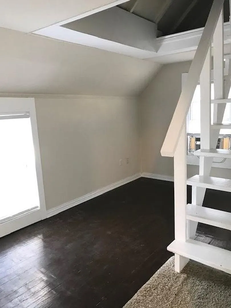 1 Bedroom Garage Apartment on Austin Avenue — Photo 2