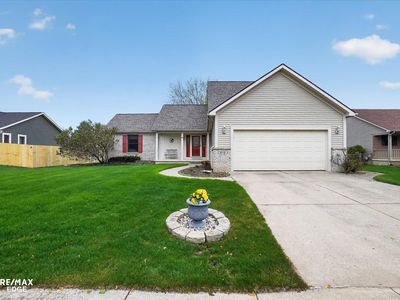 819 Village Dr, Davison, MI, 48423