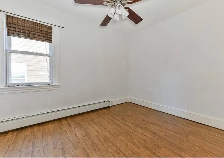 154 Webster St #2 — Photo 12