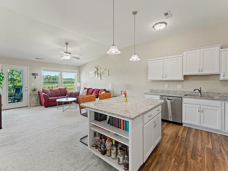 2138 Siena Ave — Photo 3