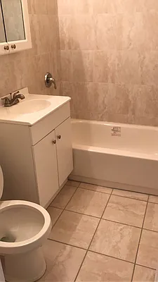 Rented by Roberto Guilbet, LREB | media 23