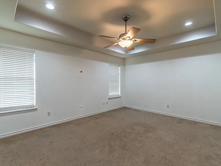 7013 Madiera Dr — Photo 29