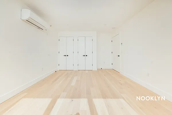 Rented by Nooklyn NYC LLC | media 40
