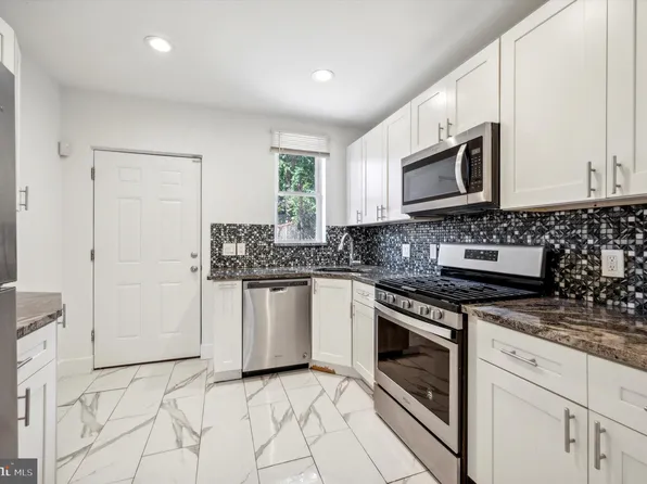 2028 N Lawrence St, Philadelphia, PA 19122