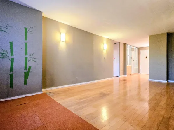 118-18 Union Turnpike image 16 of 29