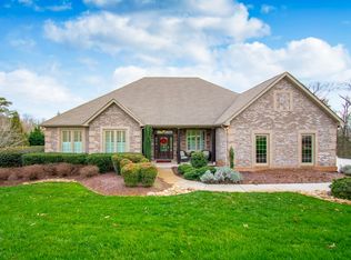 215 Conkinnon Dr, Lenoir City, TN 37772