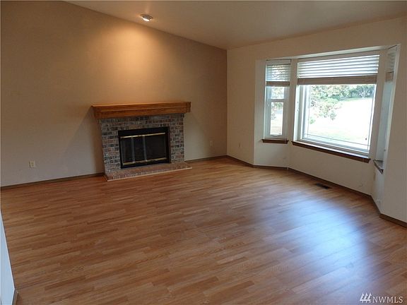3rd image of 8902 125th Street Ct E