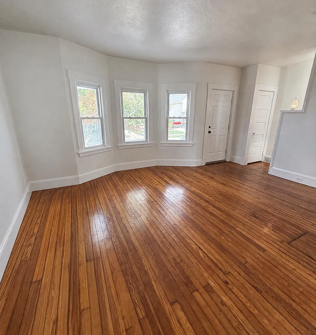3 bed, 1384 sqft, $1,650 — Photo 2