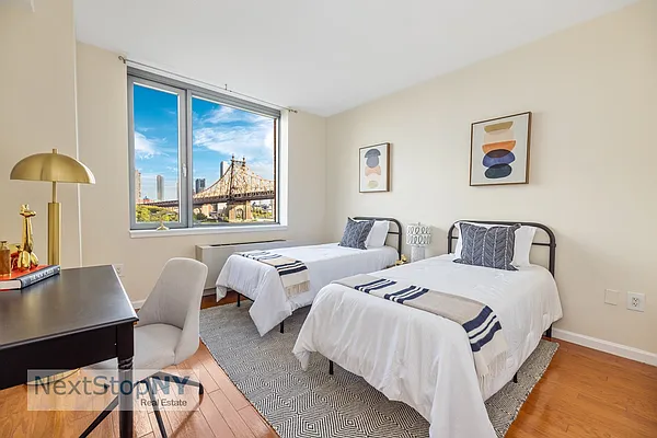 Rented by NextStopNY | media 29