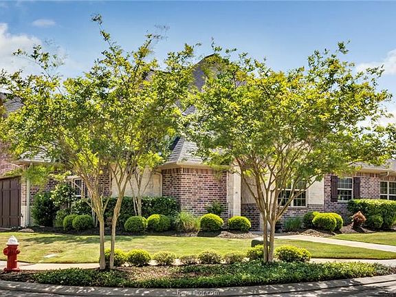 2nd image of 4312 Velencia (pvt) Ct