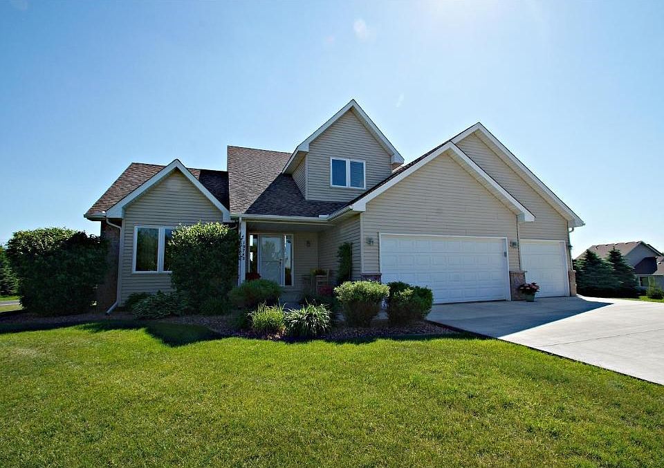 1st image of 19742 Cabrilla Ct