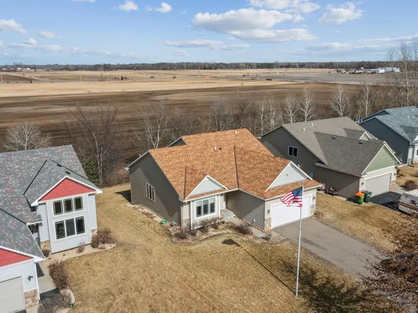 123 Robinson Dr, Lino Lakes, MN 55014