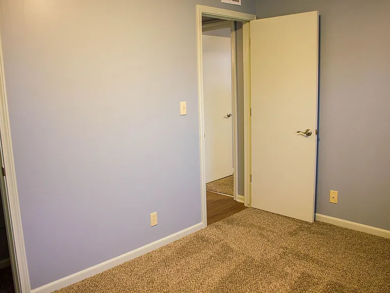 2430 Q St — Photo 3