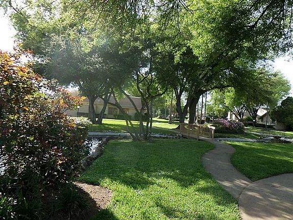 5th image of 10375 Huntington Place Dr