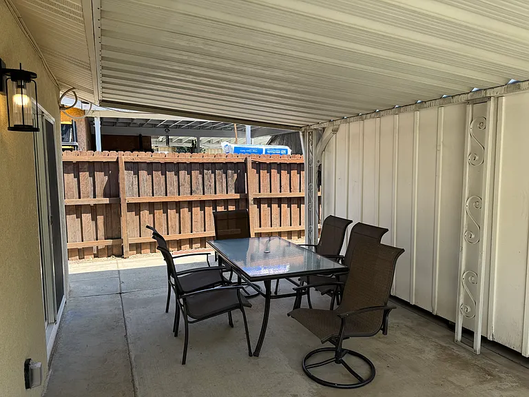 11430 Haskell Ave — Photo 12