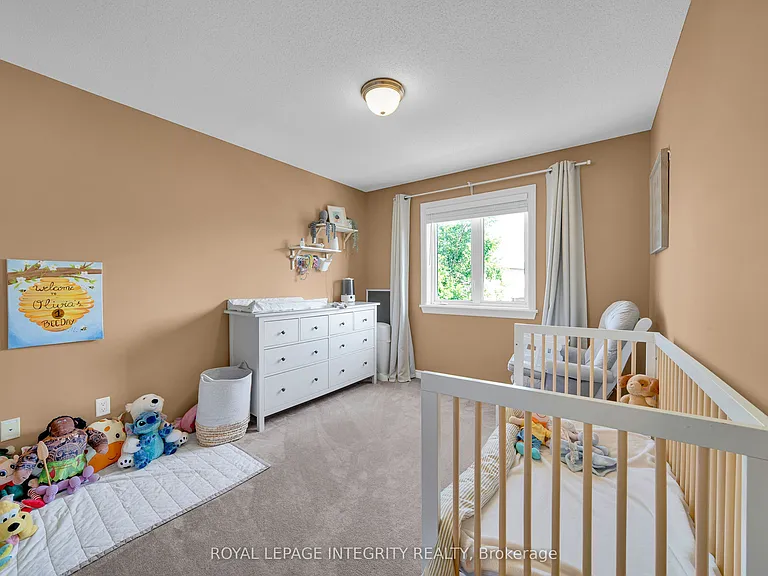 175 Hornchurch Ln — Photo 23