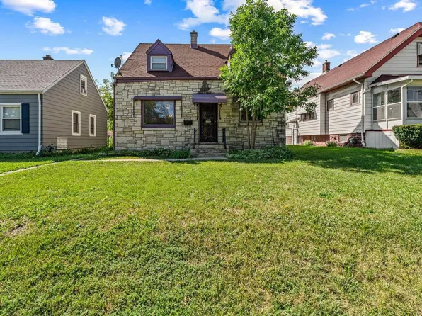 4825 North 24th STREET, Milwaukee, WI 53209