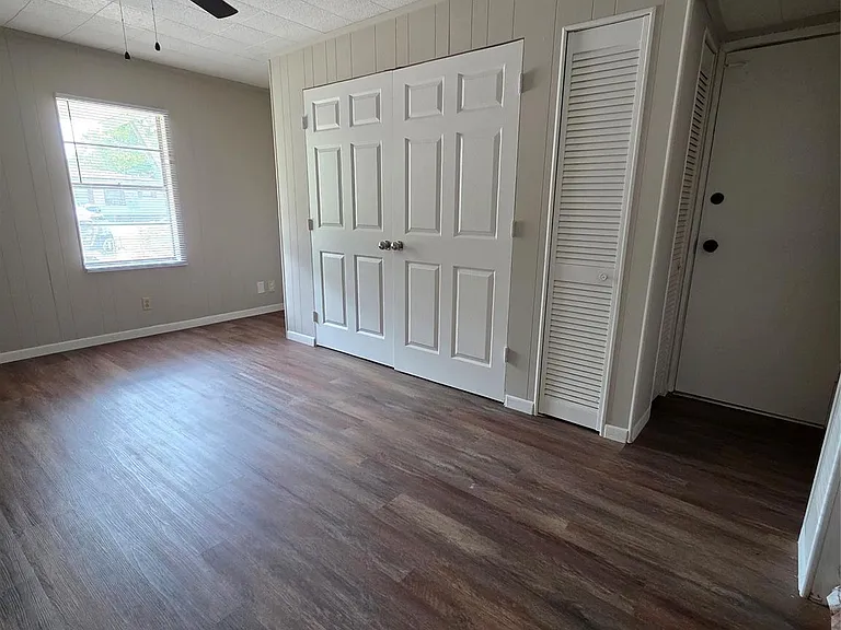 122 S Willow St — Photo 14