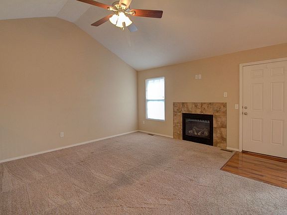 3rd image of 3747 Bear Creek Ave