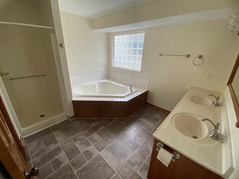 3703 Lupine Dr — Photo 10