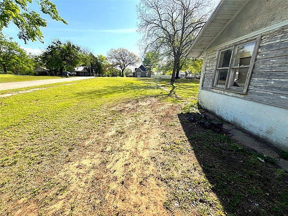 4th image of 821 Brunson Ave #22
