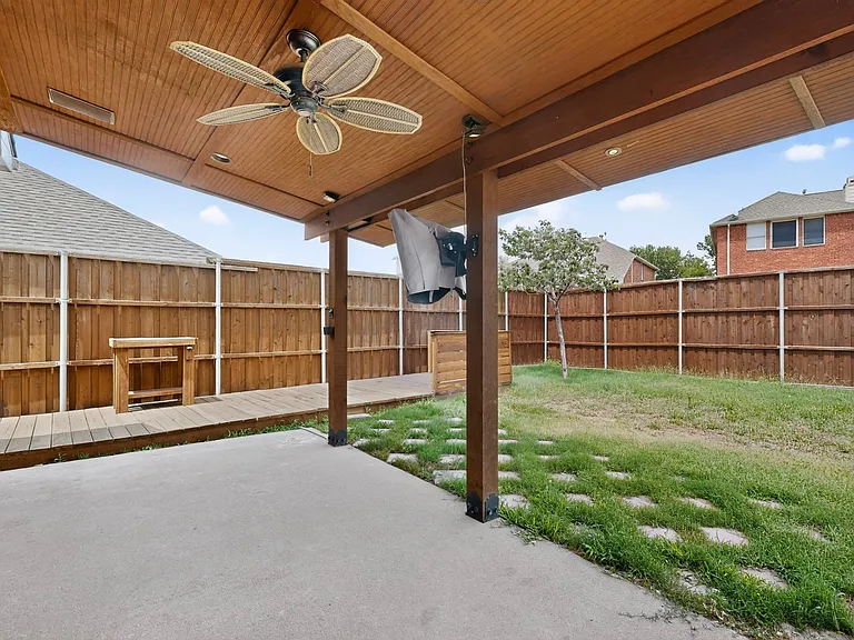 1409 Clear Creek Dr — Photo 8