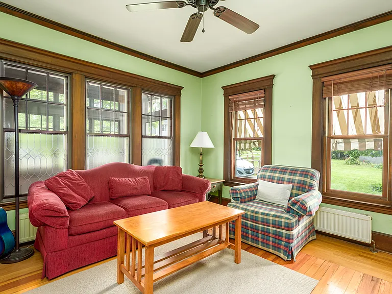 33 Theodore St — Photo 16