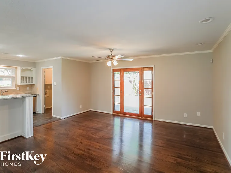 3439 Timberview Rd — Photo 5