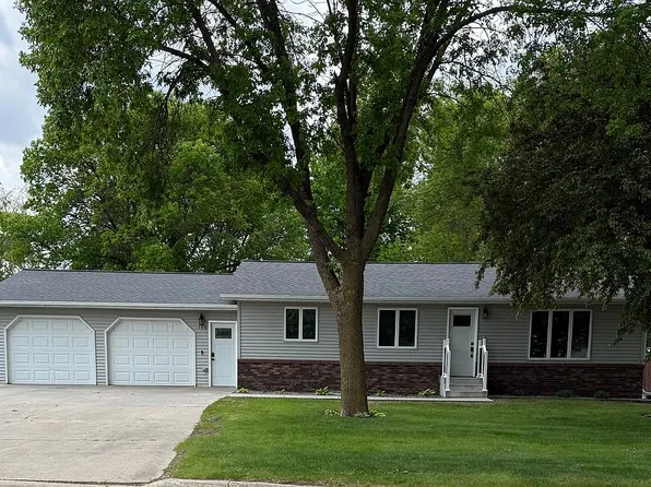 796 Rose St, Wabasso, MN 56293