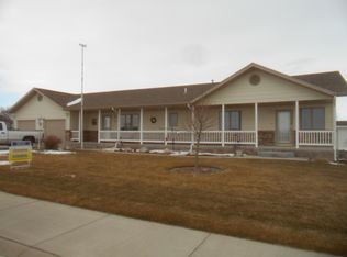 970 D St, Gering, NE 69341