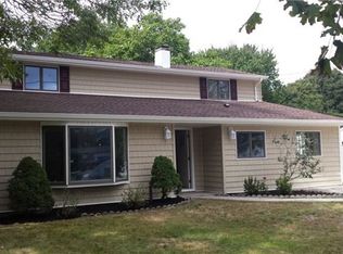 118 Boyle Rd, Selden, NY 11784