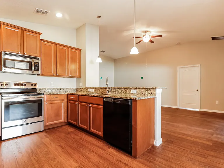 18408 Waydale Loop — Photo 8