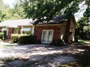 201 Ault Rd, Hopkins, SC 29061
