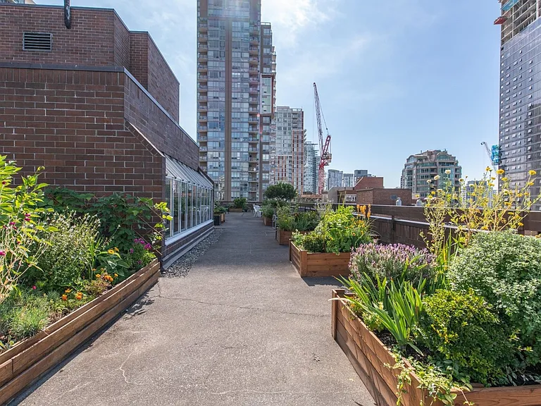 950 Drake St #103 — Photo 16