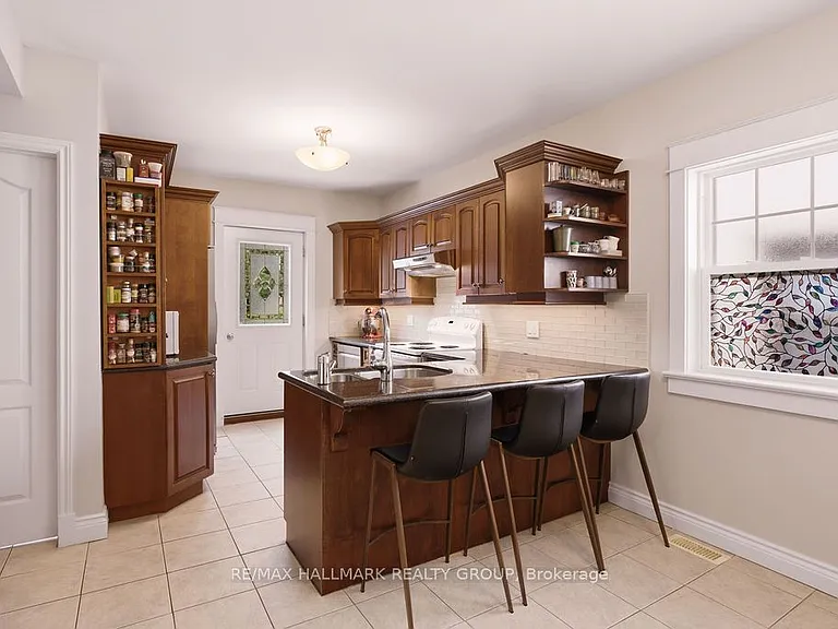 94 Marlborough Ave — Photo 14