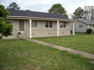 1212 W Claiborne Ave, Greenwood, MS 38930