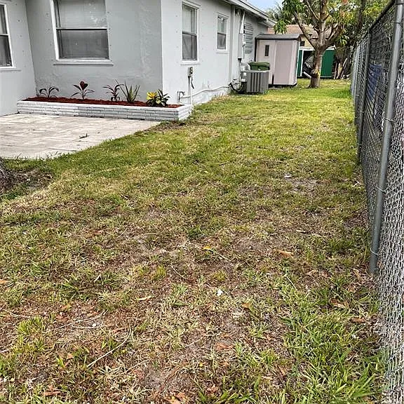 918 NW 24th Ave — Photo 3