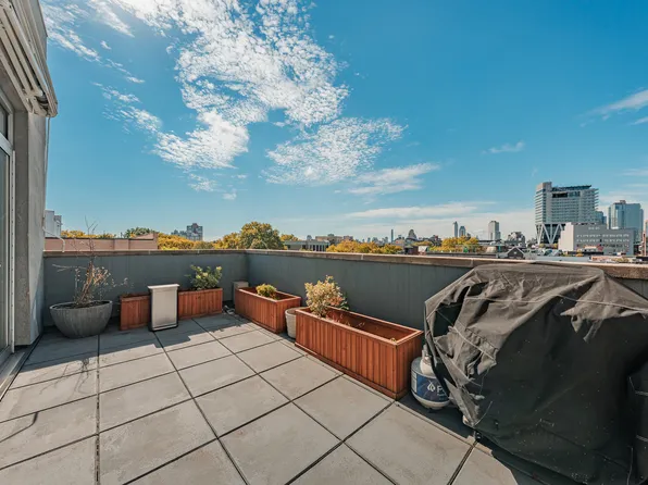 82 Guernsey Street image 7 of 12