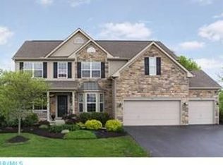 5717 Platinum Dr, Grove City, OH 43123