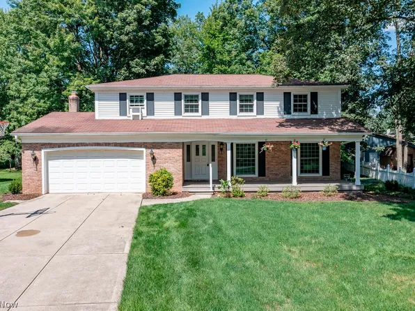 16953 Deerfield Dr, Strongsville, OH 44136