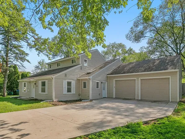 1833 Hampshire Ave S, Saint Louis Park, MN 55426