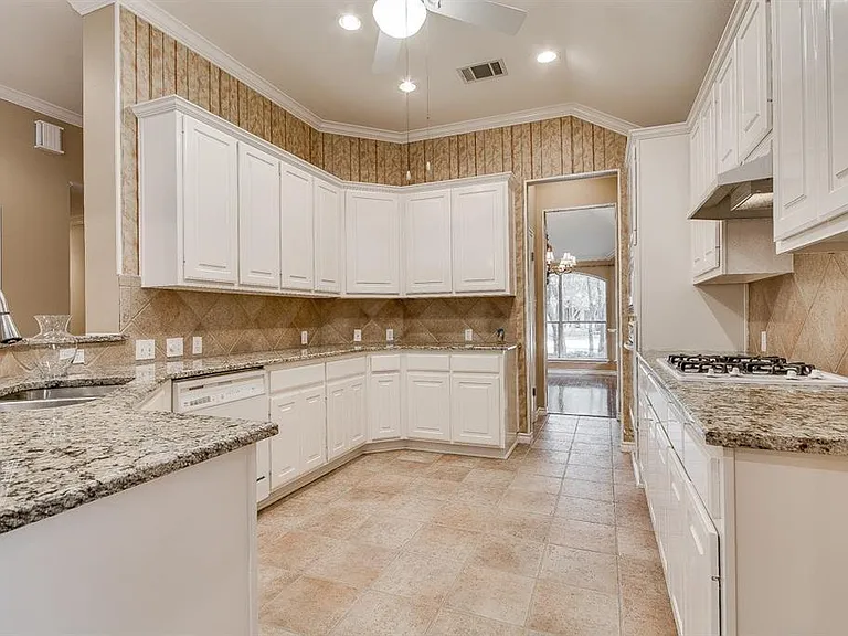 11700 Lemens Spice Cv — Photo 16